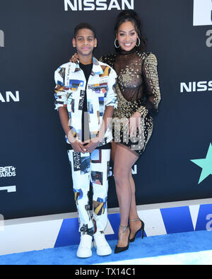 Juni 23, 2019 - Los Angeles, Kalifornien, USA - 23. Juni 2019 - Los Angeles, Kalifornien - kiyan Carmelo Anthony, Lala Anthony. 2019 BET Awards statt, die in den Microsoft Theater. Photo Credit: Birdie Thompson/AdMedia (Credit Bild: © Birdie Thompson/AdMedia über ZUMA Draht) Stockfoto