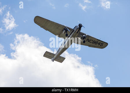 Ford Trimotor Flugzeug besuchen Südostiowa regionalen Flughafen in Burlington, Iowa, USA Stockfoto