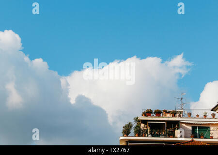 Rapallo, Italien - 03 27 2013: Häuser, Architektur Blick auf die Straßen von Rapallo Stockfoto