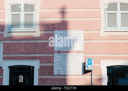 Rapallo, Italien - 03 27 2013: Häuser, Architektur Blick auf die Straßen von Rapallo Stockfoto