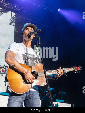 Juni 23, 2019, Chicago, Illinois, USA - GRANGER SMITH während der LakeShake Country Music Festival in Chicago, Illinois (Bild: © Daniel DeSlover/ZUMA Draht) Stockfoto