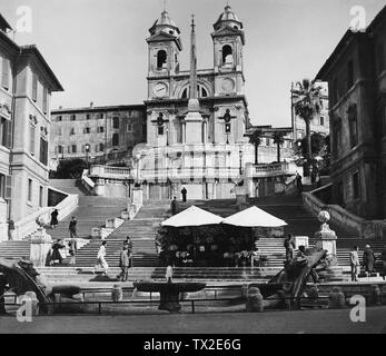 Trinità dei Monti, der Spanischen Treppe und der Piazza di Spagna, Rom 1930 Stockfoto