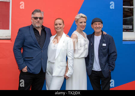 Schauspieler, Stephen McCole (Die Acid House), Schauspielerinnen, Kathleen McDermott und Shauna Macdonald (Wedding Belles) und Schauspieler, David Hayman (Der Junge im gestreiften Pyjama), bei Filmhouse, Edinburgh, Schottland. Das Edinburgh International Film Festival 2019 (EIFF) läuft bis zum 30. Juni. Stockfoto