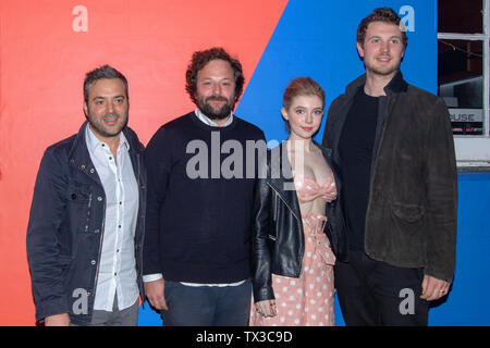 Komponist, James Edward Barker, Produzent, Tom Nash, Schauspielerin, Eleanor Worthington-Cox und Direktor, William McGregor, ein Foto für die UK Film Premiere von Gwen, bei Filmhouse, Edinburgh, Schottland. Gwen ist Autor und Regisseur William McGregor die Debüt-Funktion und die 'strotzt vor Spannung und Furcht, mit eindrucksvollen Leistungen und einen angenehmen Gefühl des Makabren." Dieses Screening ist Teil der besten britischen Strand an der Edinburgh International Film Festival 2019 (EIFF), d.h. bis zum 30. Juni. Stockfoto