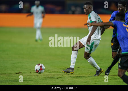 Kairo, Ägypten. 23. Juni 2019. Ismaila Sarr von Senegal während der 2019 Afrika Cup der Nationen Übereinstimmung zwischen Senegal und Tansania am 30. November Stadion in Kairo, Ägypten. Ulrik Pedersen/CSM/Alamy leben Nachrichten Stockfoto