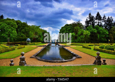 Die Gärten von Das Rhinefield Hotel einen herrlichen Platz in Brockenhust in der Neuen Dorset. Das Haus und die Anlagen sind erstklassig Stockfoto