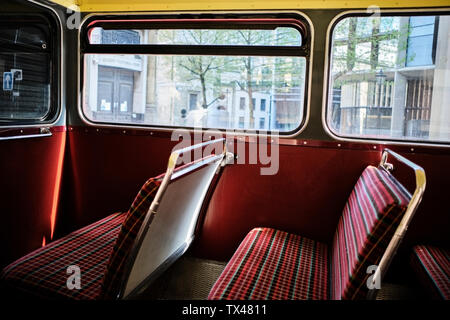 UK, London, Innenraum eines Bus Stockfoto