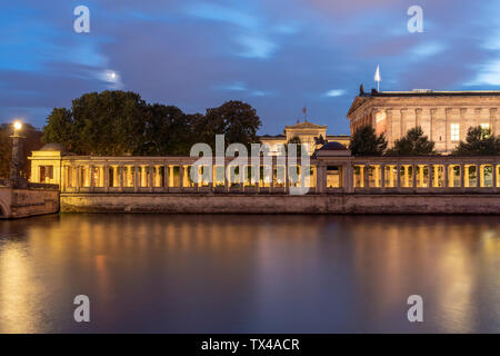 Deutschland, Berlin, Blick auf die beleuchtete Alte Nationalgalerie bei Nacht Stockfoto