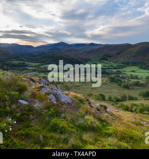 Dämmerung über Eskdale Green, von Muncaster fiel, Eskdale, Lake District, Cumbria, England Großbritannien Stockfoto