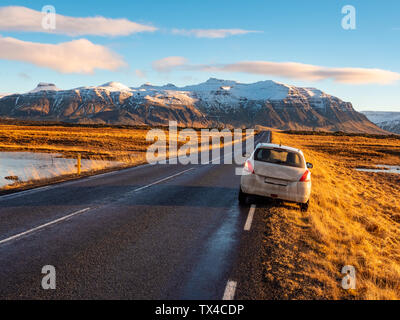 Island, Snaefellsjoekull National Park früh im Winter bei Sonnenaufgang Stockfoto