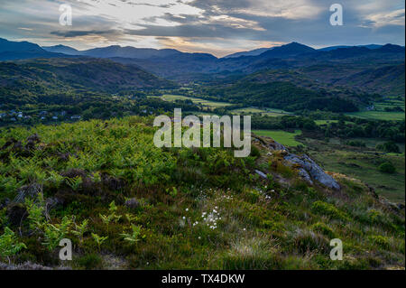 Dämmerung über Eskdale Green, von Muncaster fiel, Eskdale, Lake District, Cumbria, England Großbritannien Stockfoto