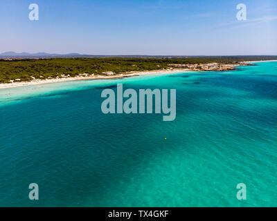 Spanien, Balearen, Mallorca, Sa Rapita, Ses Covetes, Luftaufnahme von Playa Es Trenc Stockfoto