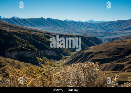 Russland, Kaukasus, Tschetschenien, blicken Sie über den tschetschenischen Berge Stockfoto