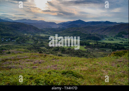 Dämmerung über Eskdale Green, von Muncaster fiel, Eskdale, Lake District, Cumbria, England Großbritannien Stockfoto