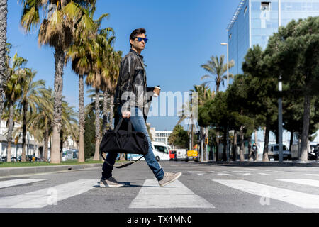 Spanien, Barcelona, der Mensch in der Stadt über die Straße Stockfoto