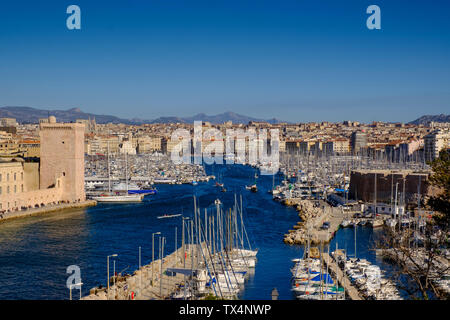 Frankreich, Marseille, Altstadt mit Blick auf den alten Hafen Stockfoto