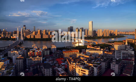 Binjiang Dämmerung, Jiangbei neuen Bereich, Huizhou Stockfoto