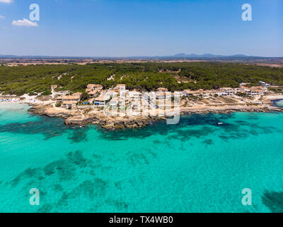 Spanien, Balearen, Mallorca, Sa Rapita, Ses Covetes, Luftaufnahme von Playa Es Trenc Stockfoto