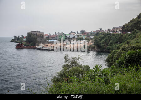 Goma, Nord-Kivu, Demokratische Republik Kongo. 15 Juni, 2019. Ein Blick auf das Ufer des Lake Kivu in Goma, DR Kongo erlebt derzeit die zweite schlimmsten Ebola Ausbruch in der aufgezeichneten Geschichte. Mehr als 1.400 Menschen sind gestorben. Credit: Sally Hayden/SOPA Images/ZUMA Draht/Alamy leben Nachrichten Stockfoto