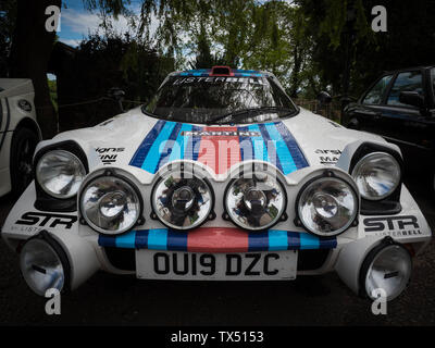 Replica Lancia Stratos in Martini Racing Colors, ausgestellt auf der Coffeine & Machine in Ettington, Großbritannien Stockfoto