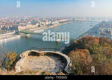 Luftaufnahme von der Brücke Brücke in Budapest, Ungarn Stockfoto