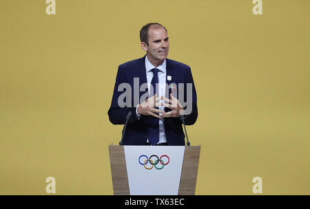 Lausanne, Schweiz. 24. Juni, 2019. CEO von Stockholm-Are 2026 Richard Brisius spricht bei der abschließenden Präsentation der Stockholm-Are Schweden Angebot, um die Olympischen Winterspiele 2026 während der 134. Tagung des Internationalen Olympischen Komitees (IOC) in Lausanne, Schweiz, 24. Juni 2019 zu bewirten. Quelle: Cao kann/Xinhua/Alamy leben Nachrichten Stockfoto