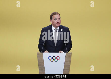 Lausanne, Schweiz. 24. Juni, 2019. Schwedens Ministerpräsident Stefan Lofven spricht bei der abschließenden Präsentation der Stockholm-Are Schweden Angebot, um die Olympischen Winterspiele 2026 während der 134. Tagung des Internationalen Olympischen Komitees (IOC) in Lausanne, Schweiz, 24. Juni 2019 zu bewirten. Quelle: Cao kann/Xinhua/Alamy leben Nachrichten Stockfoto