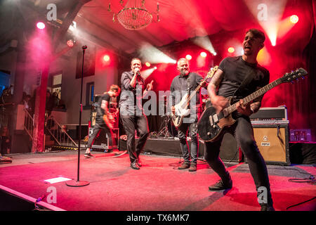 Die deutsche Punk-Rock-Band Adam Angst live beim Orange Blossom Special Festival, Beverungen, Ostwestfalen, Deutschland | der deutschen Punk-Rock-Band Stockfoto