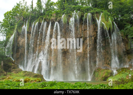 2128 Prstavac Wasserfall, Nationalpark Plitvicer Seen, Kroatien Stockfoto