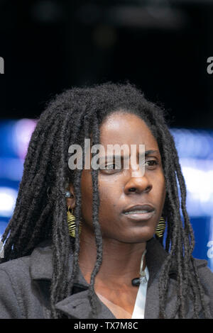 UK Entertainment; 23. Juni 2019. Jah9 und die Dub-Behandlung zeigen den Menschenmassen im Sefton Park beim Oye Event in Liverpool Africa eine spirituelle Show. Stockfoto