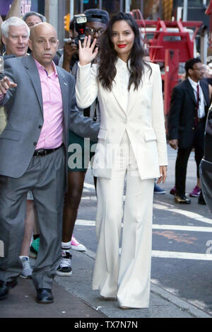 NEW YORK, NY - 24. Juni: Olivia Munn bei Good Morning America Förderung ihrer neuen Starz Serie Die Türme am 24. Juni 2019 in New York City. Credit: RW/MediaPunch Stockfoto