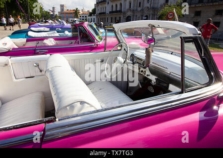 Klassische Oldtimer Taxi in Havanna, Kuba Stockfoto