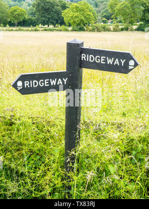 Die Ridgeway Pfad Zeichen, Streatley, Berkshire, England, UK, GB. Stockfoto