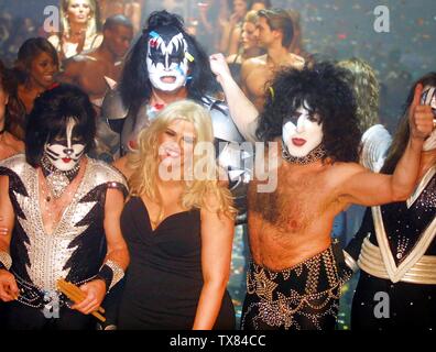 KISS ANNA NICOLE SMITH 2002 Foto von John Barrett/PHOTOlink.net Stockfoto