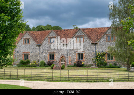 Flint Stone House auf dem Gelände des Stonor Park, Oxfordshire, England Stockfoto