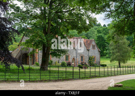 Flint Stone House auf dem Gelände des Stonor Park, Oxfordshire, England Stockfoto