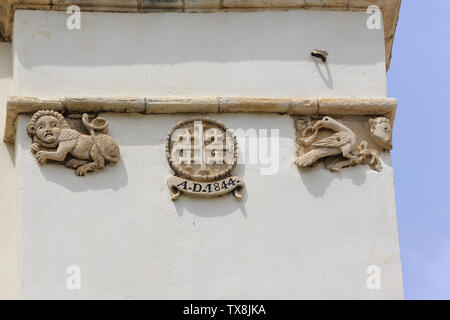 Nahaufnahme Blick auf die gargoyle Terra Santa Römisch-katholische Kirche Der Jungfrau Maria der Grazien, Larnaca, Zypern Stockfoto