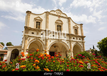 Die Römisch-katholische Kirche Unserer Lieben Frau von der Gnaden, die Kirche der Jungfrau Maria der Grazien, Terra Santa, Larnaca, Zypern. Juni 2019 Stockfoto