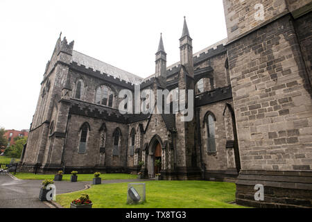 Das Äußere der St. Patrick's Cathedral in Dublin, Irland. Stockfoto