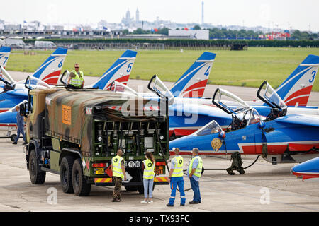 Paris-Le Bourget, Frankreich. 23. Juni 2019. Betankung von der Patrouille de France am letzten Tag von 53 International Paris Air Show, Frankreich. Stockfoto