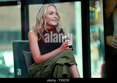 New York, USA. 24 Juni, 2019. Joslyn DeFreece am bauen Lautsprecher Serie: Diskussion über die neue Saison der CBS alle Access Reihe fremder Engel am Bau Studio. Quelle: Steve Mack/Alamy leben Nachrichten Stockfoto