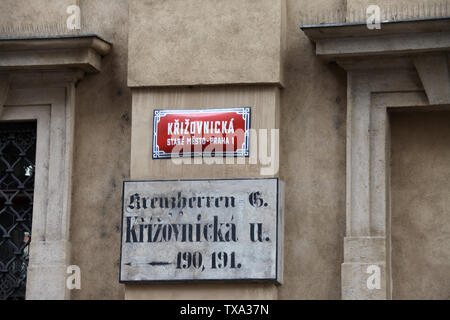 Krizovnicka Straße Zeichen in Prag Stockfoto