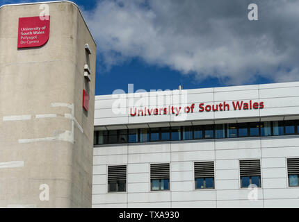 CARDIFF, WALES - Juni 2019: Auf der Außenseite von der Universität von South Wales campus Gebäude im Stadtzentrum von Cardiff Zeichen Stockfoto