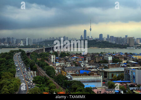 Die Landschaft des Yellow Crane Tower in Wuhan Stockfoto