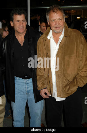 Paul Michael Glaser und David Soul bei der Weltpremiere des tarsky & Hutch' an der Mann Dorf Theater in Westwood, CA. Die Veranstaltung fand am Donnerstag, 26. Februar 2004 statt. Foto von: SBM/PictureLux-Datei Referenz Nr. 33790-3987 SMBPLX Stockfoto