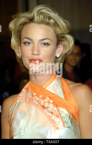 Kelly Clarson auf der Mercedes-Benz Fashion Week - Diesel Herbst 2003 Sammlung am Miauhaus Studios in Los Angeles, CA. Die Veranstaltung fand am Donnerstag, 3. April 2003 statt. Foto von: SBM/PictureLux-Datei Referenz Nr. 33790-3663 SMBPLX Stockfoto