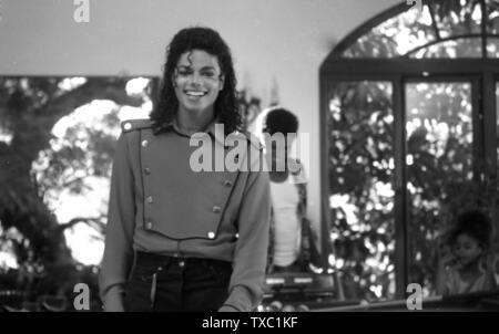 *** Foto *** 10. Jahrestag von Michael Jacksons Tod Michael Jackson Encino, Ca 1992 © RTStoll/MediaPunch Stockfoto