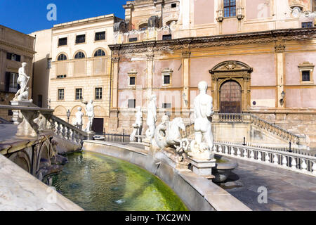 Schöner Blick auf einen Teil der Praetorian Brunnen in Palermo, Italien Stockfoto