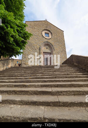 Cortona (Italien) - Die ehrfürchtigen historischen Zentrum des Mittelalters und der Renaissance Stadt auf dem Hügel, Region Toskana, Provinz Arezzo, im Frühling Stockfoto