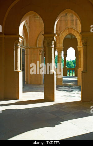 Spalten von Muir Central College Tower, Uttar Pradesh, Indien, Asien Stockfoto